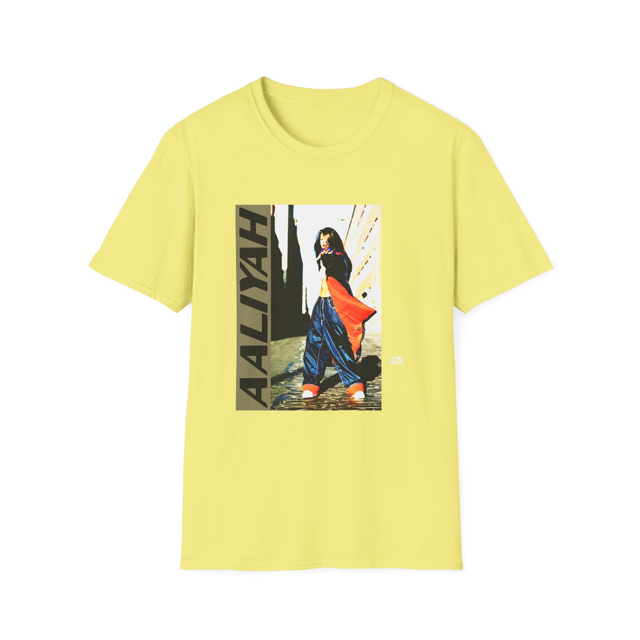 Aaliyah Oiam Photo Unisex Softstyle T-shirt